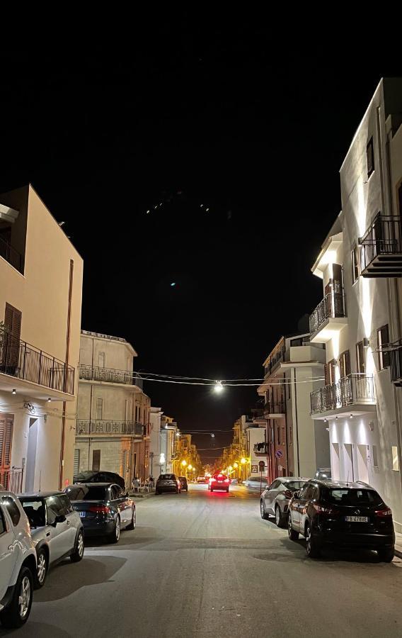 Porta Del Golfo Apartments & Suites Castellammare del Golfo Kültér fotó