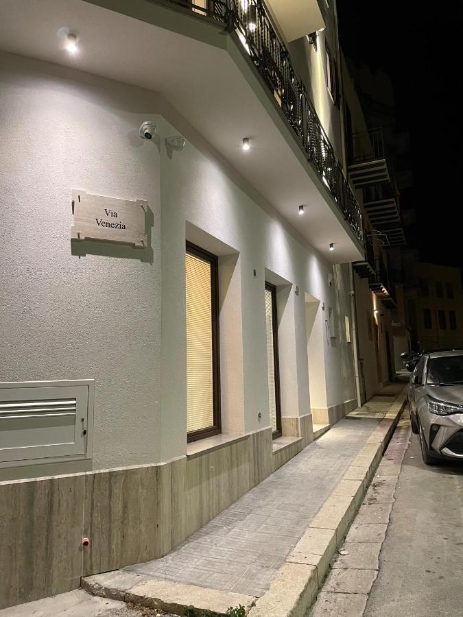 Porta Del Golfo Apartments & Suites Castellammare del Golfo Kültér fotó